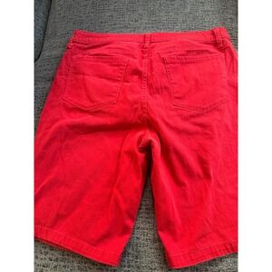 Riders Lee Red Mid Rise Bermuda Shorts Women's Size 18M Cotton Spandex